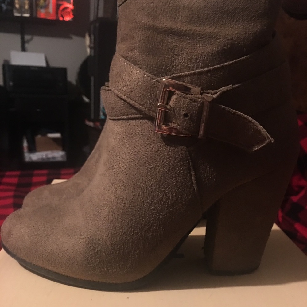 Taupe / Tan Booties Heels